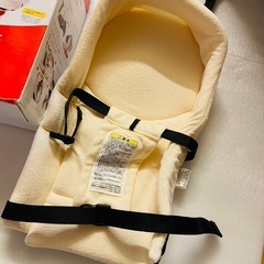 アップリカ　新生児シート　抱っこ紐の画像