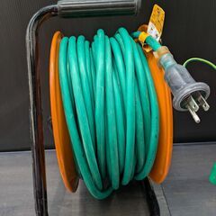 【中古】トラスコ　コードリール　TBE-30KC　漏電遮断器・設置付　屋外用防雨型30ｍ【ハンズクラフト熊本けやき通り店】【引き取り限定】の画像