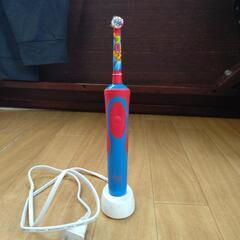 決定致しました【格安】Brown　OralBポケモン電動歯ブラシ