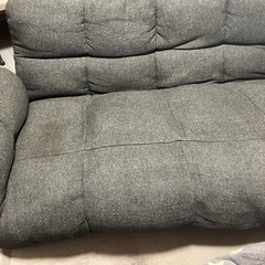 週末引き取り可能な方‼️2人ソファお譲りします！の画像