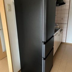 東芝　冷蔵庫　326L