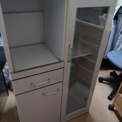 コンセント付きホワイトキッチン収納家具