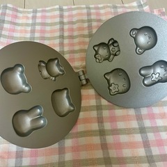 ☆お譲り先が決まりました！中古！キティちゃん焼き型の画像