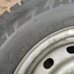 175/80R14 88Q　ブリヂストン ブリザック　スタッドレス　５穴　タイヤホイールセット　４本セットの画像