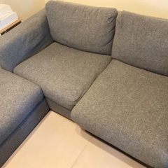 3人掛けソファ(オットマン付き)の画像