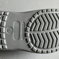 クロックス風サンダルの画像