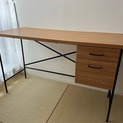 シンプル木製デスク　引き出し付き