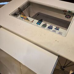汚れ剥げあり　ガラス板ローテーブルの画像
