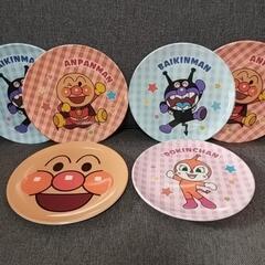 アンパンマンのプレート6枚セットの画像