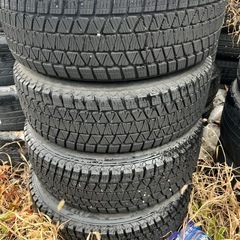 225/65R17スタッドレスタイヤアルミ付き