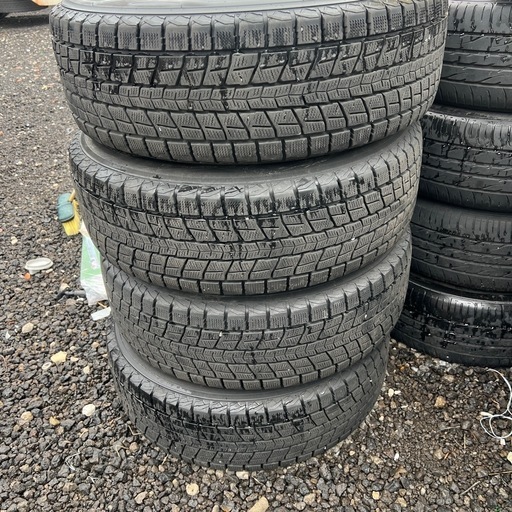 225/65R17スタッドレスタイヤアルミ付き