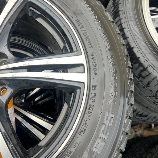 225/65R17スタッドレスタイヤアルミ付き