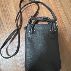 YOUNG & OLSEN 限定 スマホショルダー　ブラックの画像