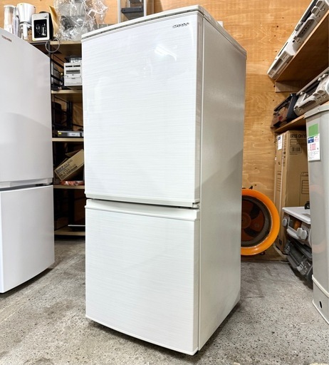 札幌市内配送可 【6ヵ月保証付き】美品 20年製 SHARP シャープ 137L 2ドア冷蔵庫 SJ-D14F-W つけかえどっちもドア
