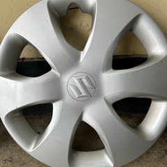 スズキ13インチホイールキャップの画像