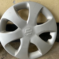 スズキ13インチホイールキャップの画像