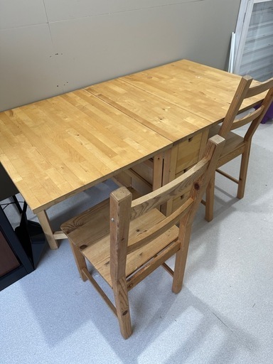 問い合わせ多数早い者勝ち！　IKEA 折り畳み机　作業台　テーブル　椅子二脚付き