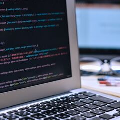 【正社員】未経験から始めるWEBデザイナー☆WEBデザイナーを目...