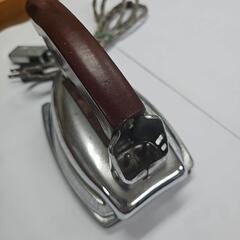 アンティークアイロンの画像