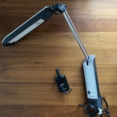 カリモク　スタンドデスクライトの画像