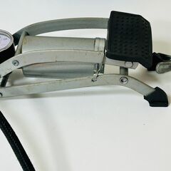 空気入れ　足踏み式　　タイヤ　アウトドア用品　【j218】の画像