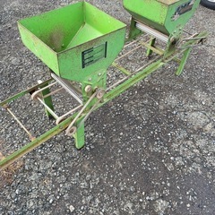 クボタ　ばらまき機の画像