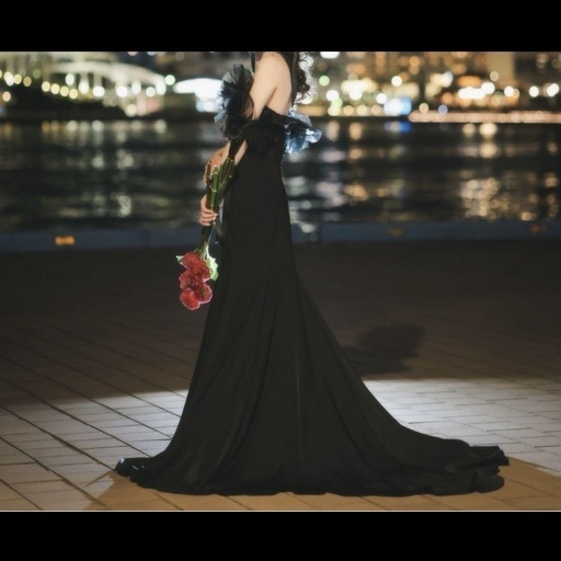 黒 オフショルダー フリル マーメイドドレス カラードレス