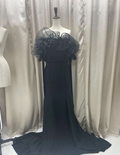 黒 オフショルダー フリル マーメイドドレス　カラードレス