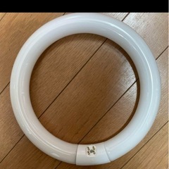 【開封済み　未使用】 30形 丸型蛍光灯 ナチュラル色(昼白色) 1本入りの画像