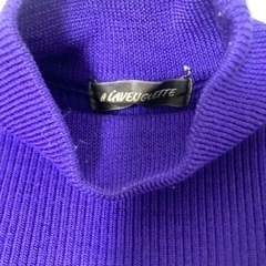 「A LAVEUGLETTE」メッセージ:パープル系ハイネック長袖リブ編みニット:セーター:Mサイズ:日本製:ウール100%の画像