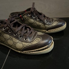 GUCCIスニーカーの画像