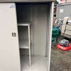 ☆中古品イナバ物置スリムマンMG-09c型 2枚扉幅135cm 奥行71cm