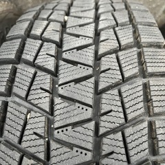 215 65 16バリ山スタッドレスホイール付き
4本の画像
