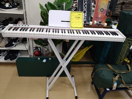 【C735】電子ピアノ ノーブランド ホワイト スタンド付き
