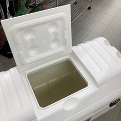 IgLOO MAXCOLD 156Lクーラーボックス