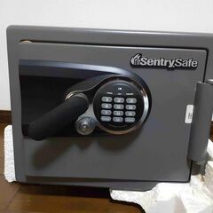 [津市環境部代理出品]　金庫の画像