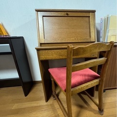 ライティングデスク＆チェアーの画像