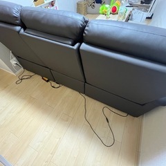 USBポート付き三人掛け電動ソファーの画像