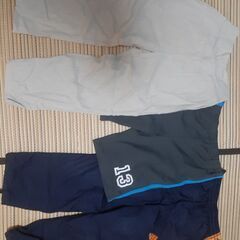 ⑯110cmトレーナー八着と半ズボン、長ズボン売ります。の画像