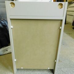 IKEA イケア HAUGA ハウガ サイドテーブル ナイトテーブルの画像