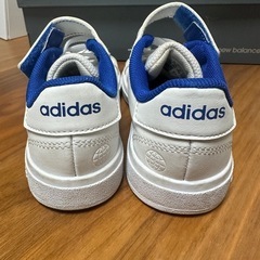 ★美品★adidas キッズ スニーカー（１７cm
）の画像