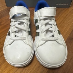 ★美品★adidas キッズ スニーカー（１７cm
）