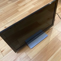 テレビ　32型