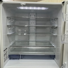 大容量700L!! MITSUBISHI 6ドア冷蔵庫 MR-WX71Z-W1 2016年の画像