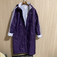 adidasベンチコート