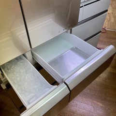 大型555L!! Panasonic NR-F568XG-N 2014年 6ドア冷蔵庫 の画像
