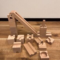 キュボロセット（Cuboro）（スタンダード、クゴリーノスタート、クゴリーノヒット、5 cm x 5 cmの木製積木 30個）の画像