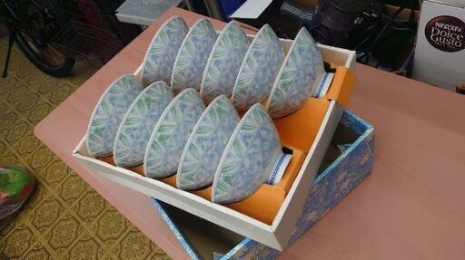 【箱入 新品】花柄（ご飯茶碗）食器  飯碗10枚セット