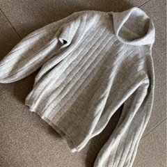 タートルネックセーター