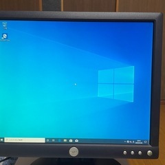 富士通　デスクトップパソコンの画像